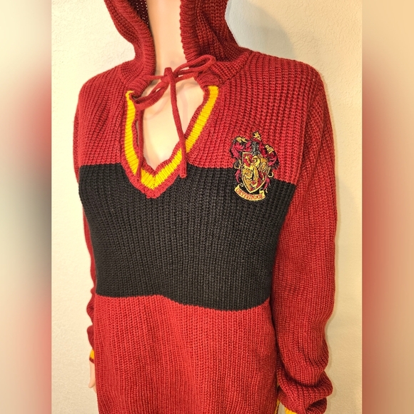 Harry Potter Gryffindor Hooded Pullover Knit Sweater Women's Size Medium - Picture 5 of 13